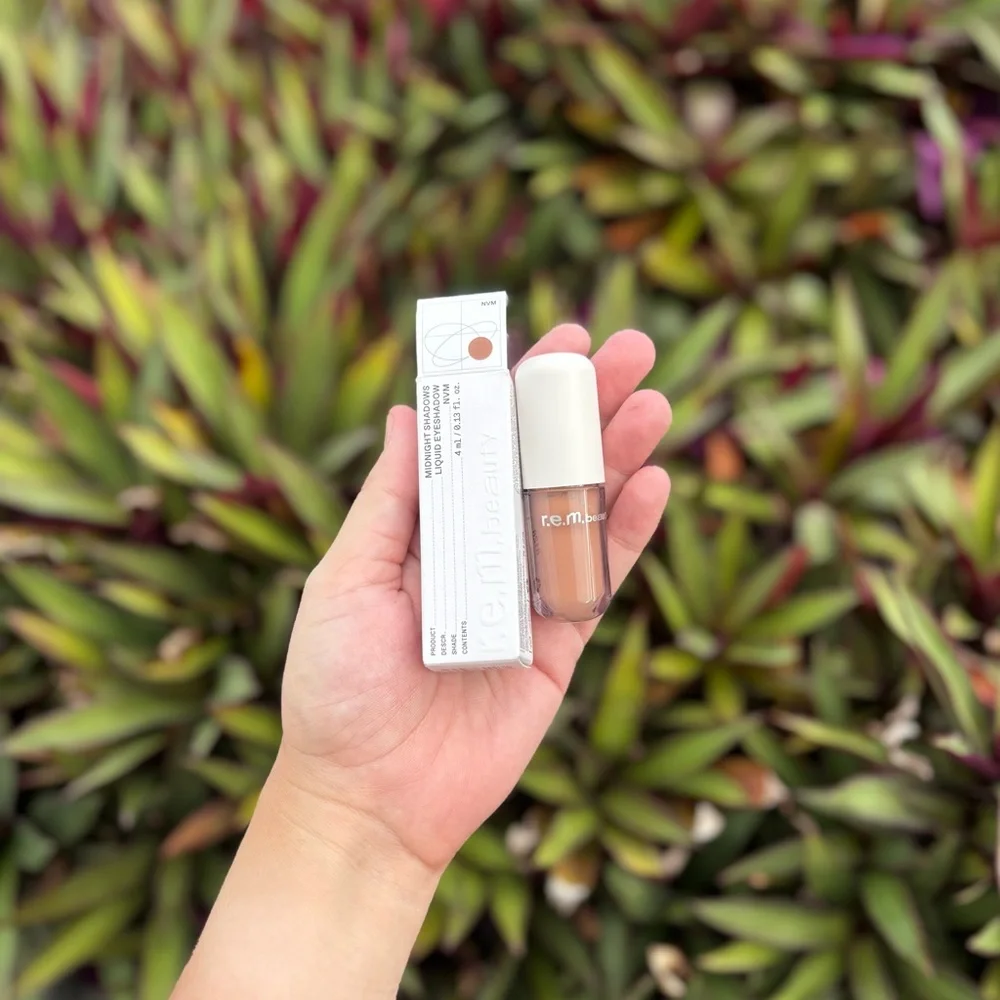 BNIB R.E.M. Beauty Starlet Matte Liquid Eyeshadow • NVM